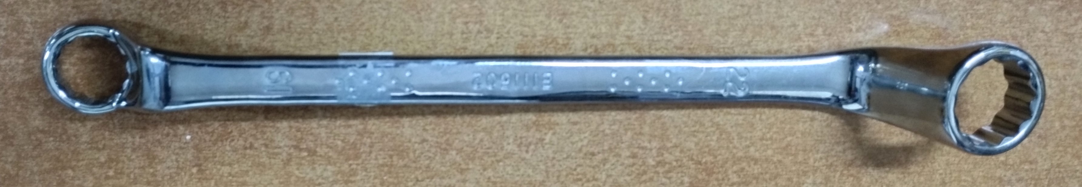 Klíč oboustranný očkový vyhnutý 19x22 mm, Tona Expert E113321